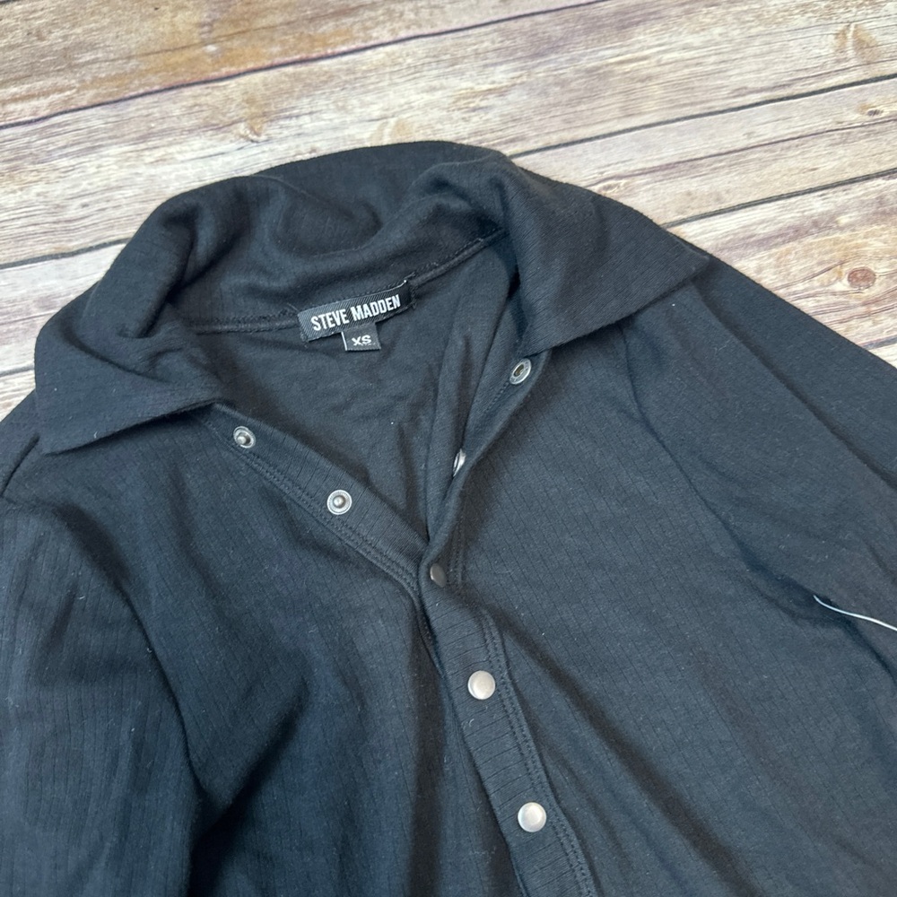Steve Madden Collared Front Snap Button Long Slee… - image 4